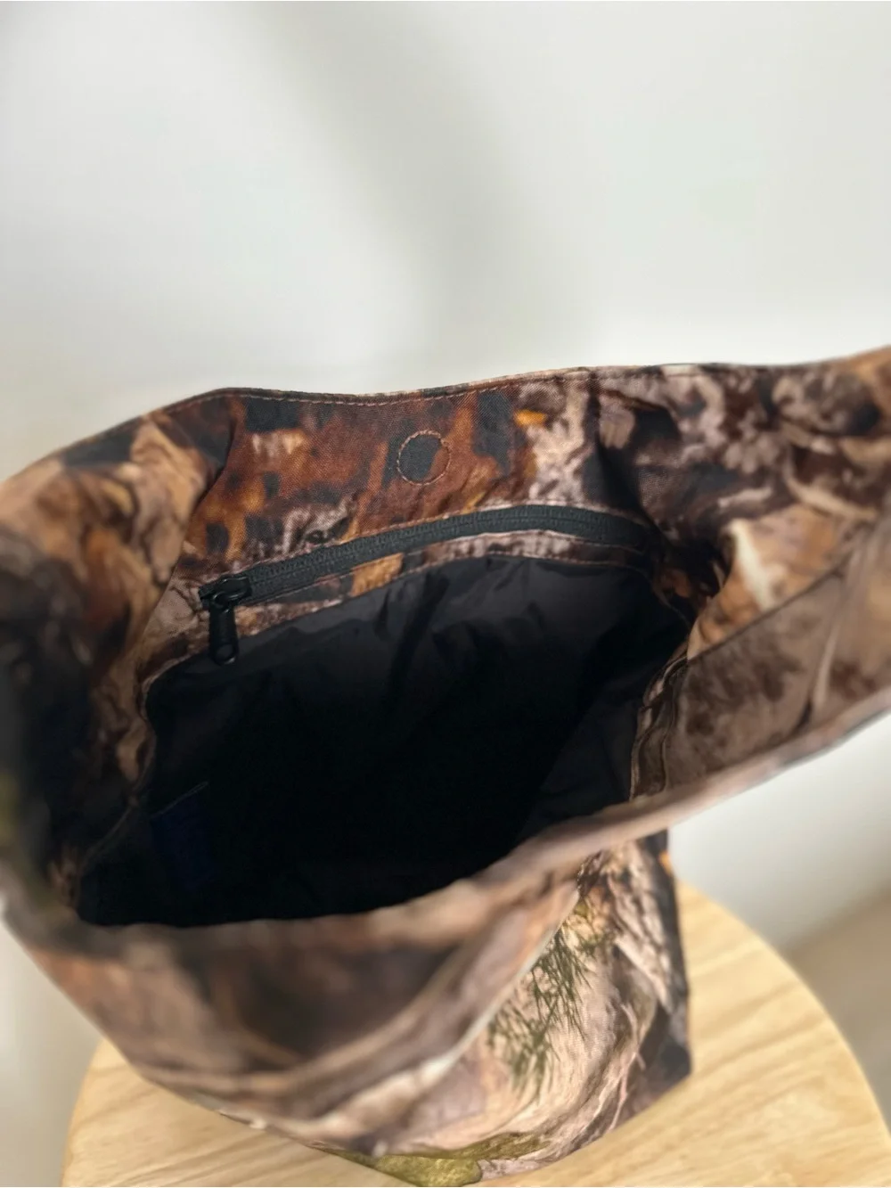 BAGGU Photo Forest Camo Print Small Nylon Sling Bag (like new!) - Picture 7 of 9